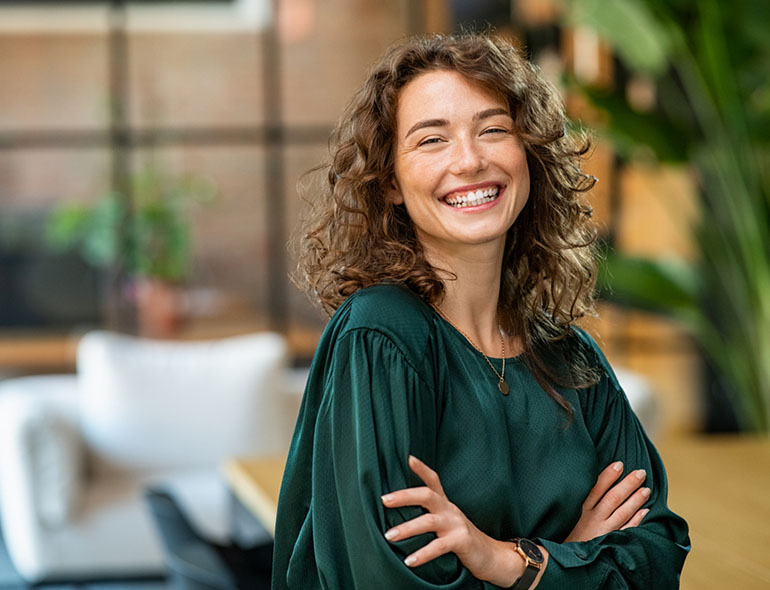 Smile makeover for transforming teeth, addressing discoloration, gaps, and more